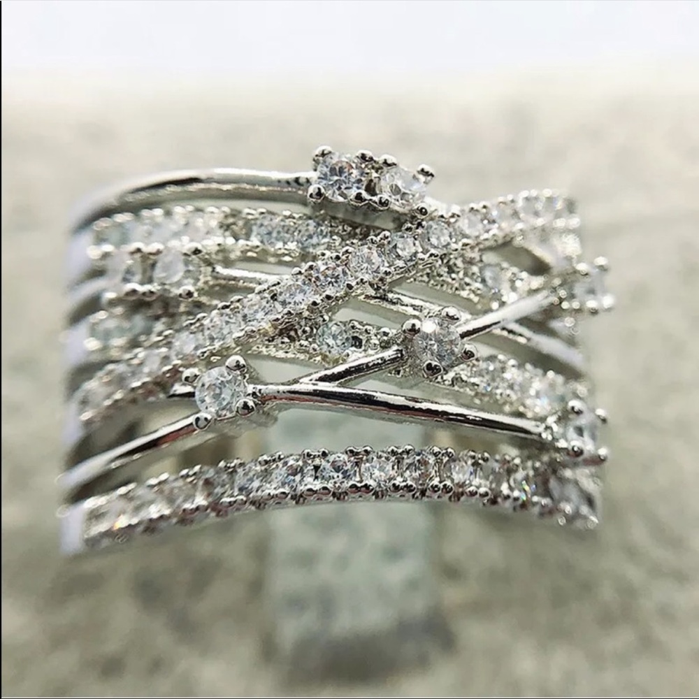 Women’s Luxury 925 Sterling Silver Diamond Ring - Picture 2 of 7